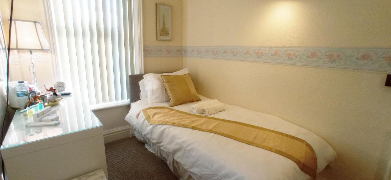 Lily Hotel Blackpool Zewnętrze zdjęcie